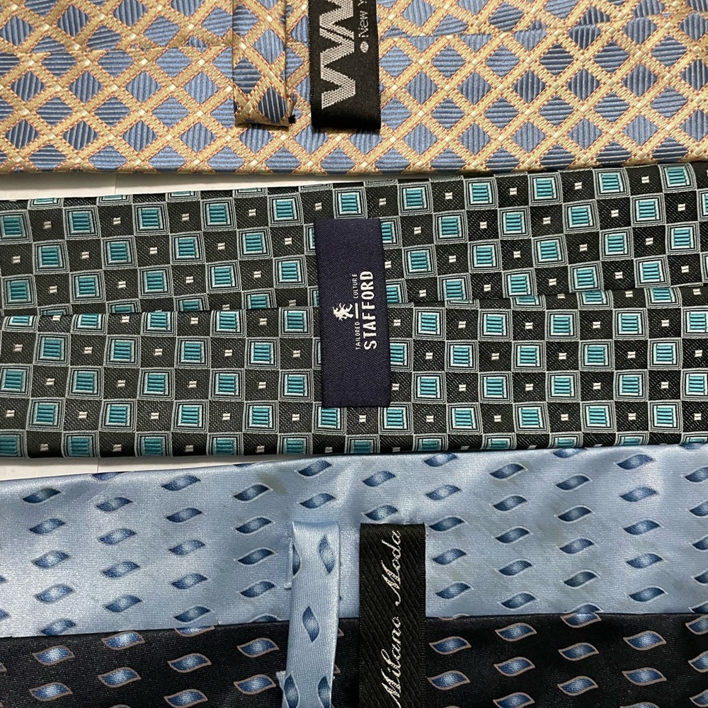 Men tie 3 different brand
